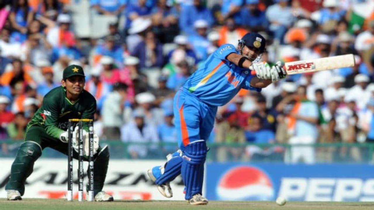 গম্ভীরের ক্রিকেট কেরিয়ারে নিয়ে প্রশ্ন তুলে দিলেন পাকিস্তান পেসার ইরফান গম্ভীরের ক্রিকেট কেরিয়ারে নিয়ে প্রশ্ন তুলে দিলেন পাকিস্তান পেসার ইরফান