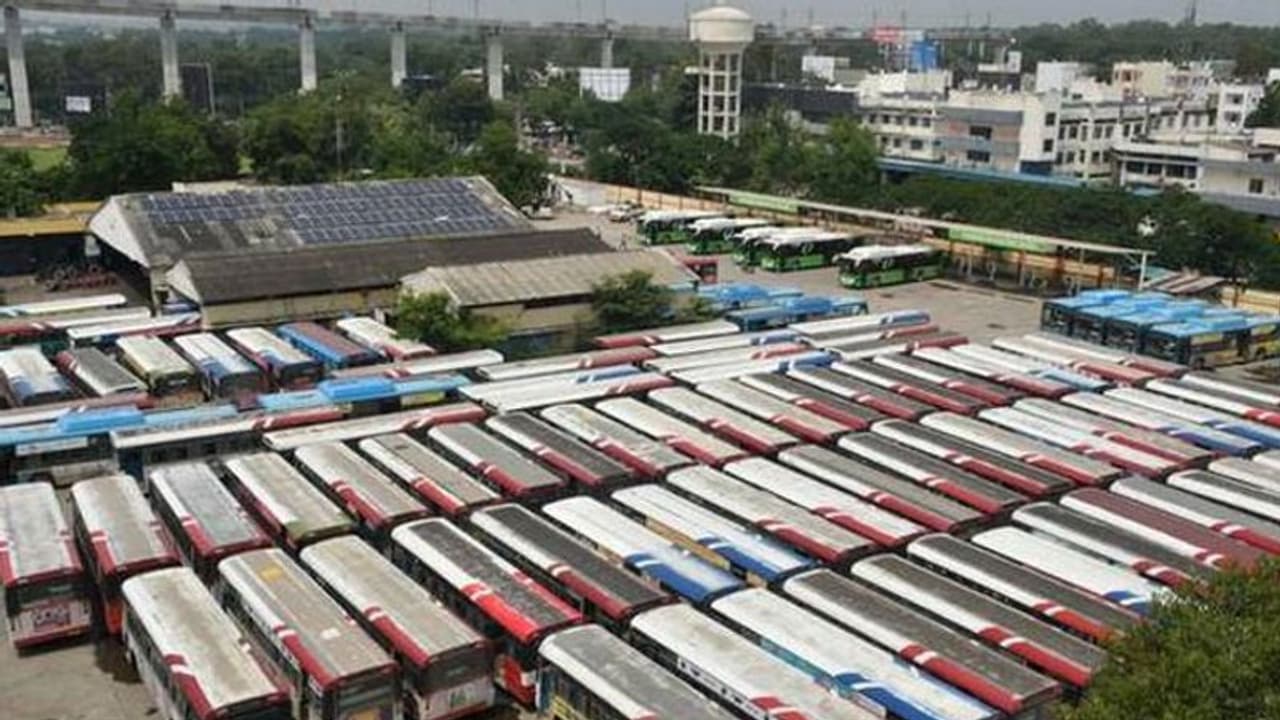 ஒரே நாளில் 48,000 போக்குவரத்து ஊழியர்கள் அதிரடி நீக்கம்... முதல்வர் அதிரடி...! ஒரே நாளில் 48,000 போக்குவரத்து ஊழியர்கள் அதிரடி நீக்கம்... முதல்வர் அதிரடி...!