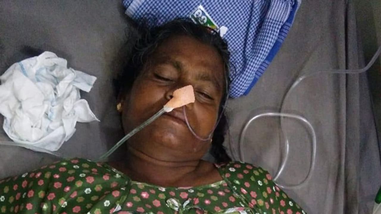 గుంటూరు: కొడుకు ఉద్యోగం పోయిందని తల్లి ఆత్మహత్యాయత్నం గుంటూరు: కొడుకు ఉద్యోగం పోయిందని తల్లి ఆత్మహత్యాయత్నం