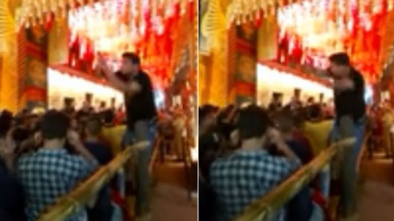 ഡാന്സ് ചെയ്യുംപോലെ ട്രാഫിക് നിയന്ത്രണം; പിന്നെയും വൈറലായി പൊലീസുകാരന് ഡാന്സ് ചെയ്യുംപോലെ ട്രാഫിക് നിയന്ത്രണം; പിന്നെയും വൈറലായി പൊലീസുകാരന്