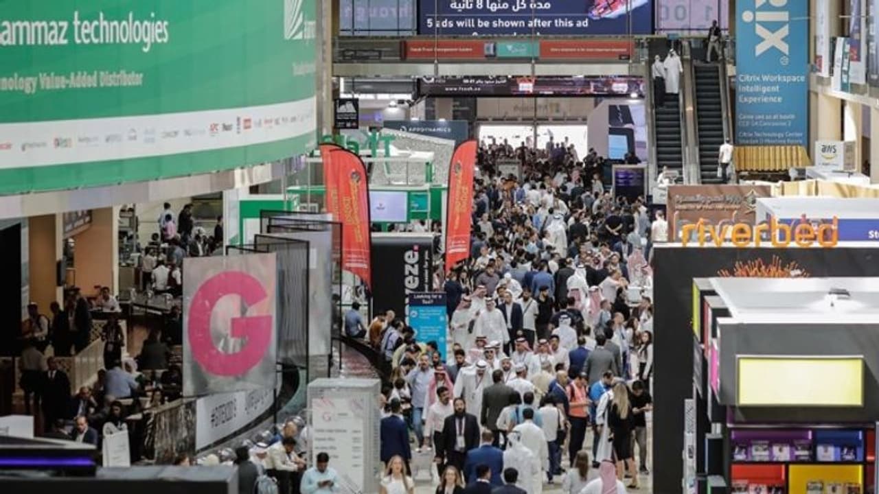 ദുബായ് ട്രേഡ് സെന്ററിൽ ജൈറ്റക്സ് സാങ്കേതിക വാരാഘോഷം തുടങ്ങി ദുബായ് ട്രേഡ് സെന്ററിൽ ജൈറ്റക്സ് സാങ്കേതിക വാരാഘോഷം തുടങ്ങി