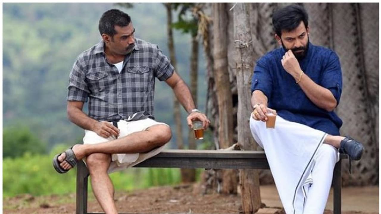 ബിജു മേനോന് സിനിമ ഷൂട്ടിങ്ങിനിടെ പൊള്ളലേറ്റു ബിജു മേനോന് സിനിമ ഷൂട്ടിങ്ങിനിടെ പൊള്ളലേറ്റു