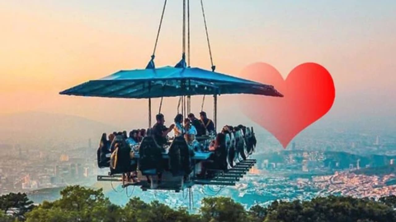 160 അടി ഉയരത്തില് പറക്കും തീന്മേശ, ആകാശത്തിരുന്ന് സൂര്യസ്തമയവും കാണാം ആഹാരവും കഴിക്കാം 160 അടി ഉയരത്തില് പറക്കും തീന്മേശ, ആകാശത്തിരുന്ന് സൂര്യസ്തമയവും കാണാം ആഹാരവും കഴിക്കാം