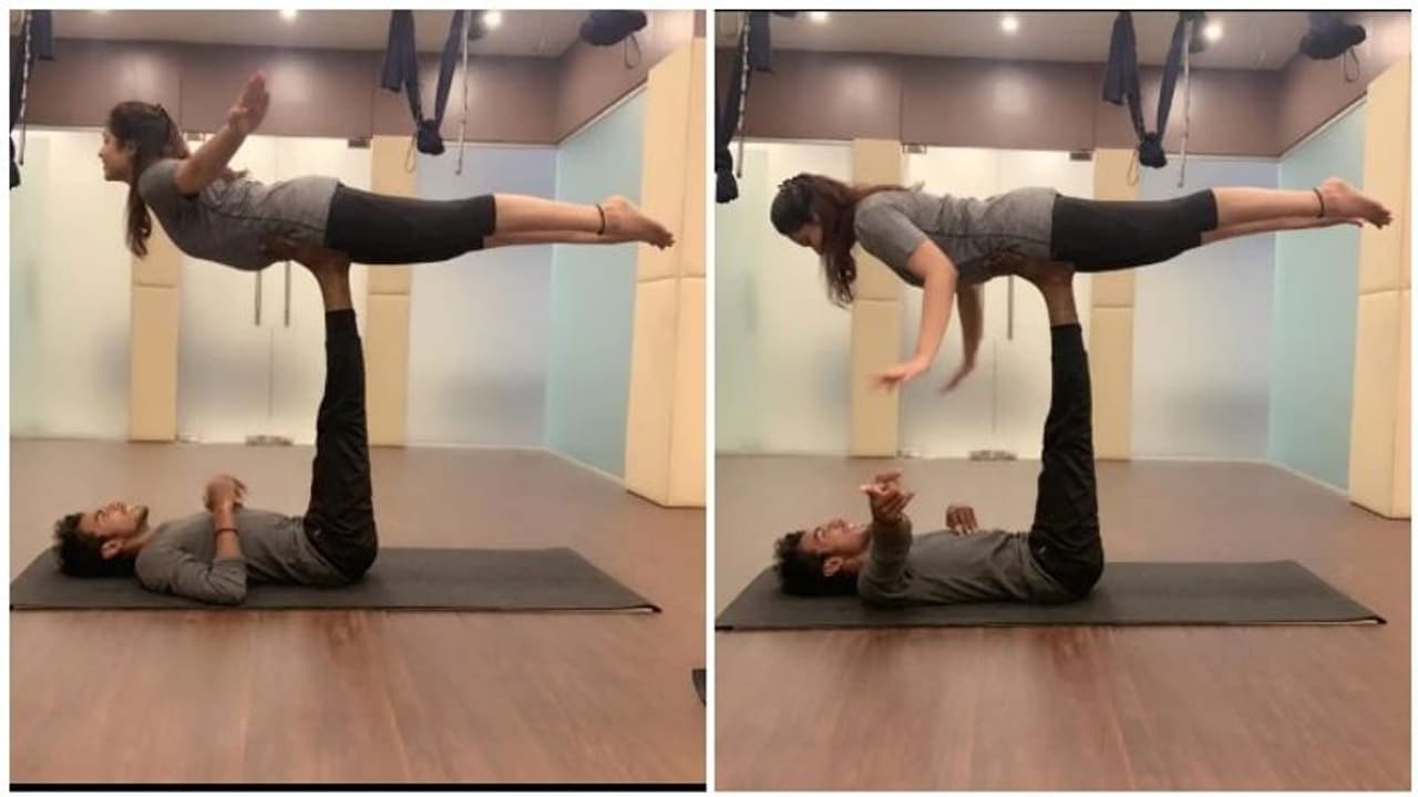 இவ்வளவு ரிஸ்க் எடுத்து யோகா செய்யும் பிரபலம் யாருன்னு கண்டுப்பிடிங்க பார்க்கலாம்...! இவ்வளவு ரிஸ்க் எடுத்து யோகா செய்யும் பிரபலம் யாருன்னு கண்டுப்பிடிங்க பார்க்கலாம்...!