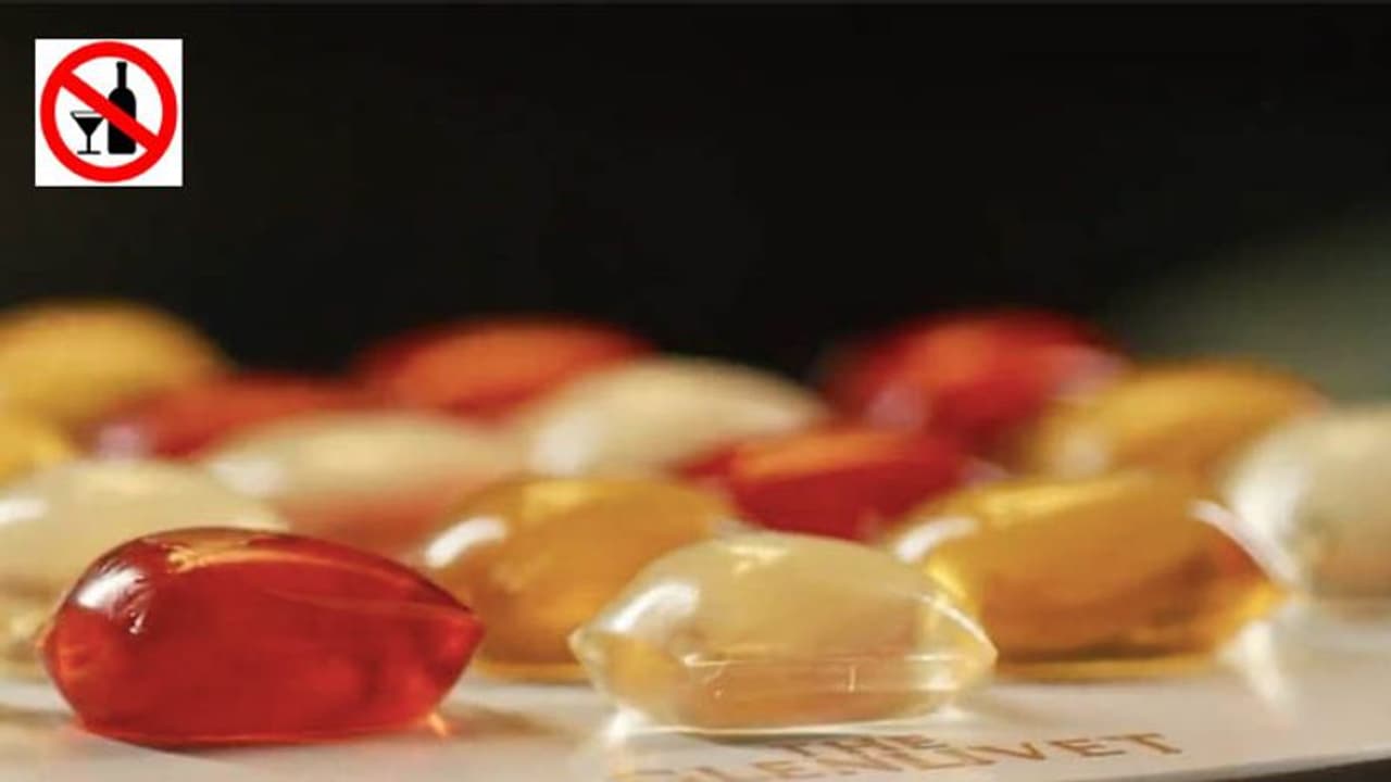 ക്യാപ്സ്യൂള് രൂപത്തില് വിസ്കി; ഇങ്ങനെയും പരീക്ഷിക്കാം... ക്യാപ്സ്യൂള് രൂപത്തില് വിസ്കി; ഇങ്ങനെയും പരീക്ഷിക്കാം...