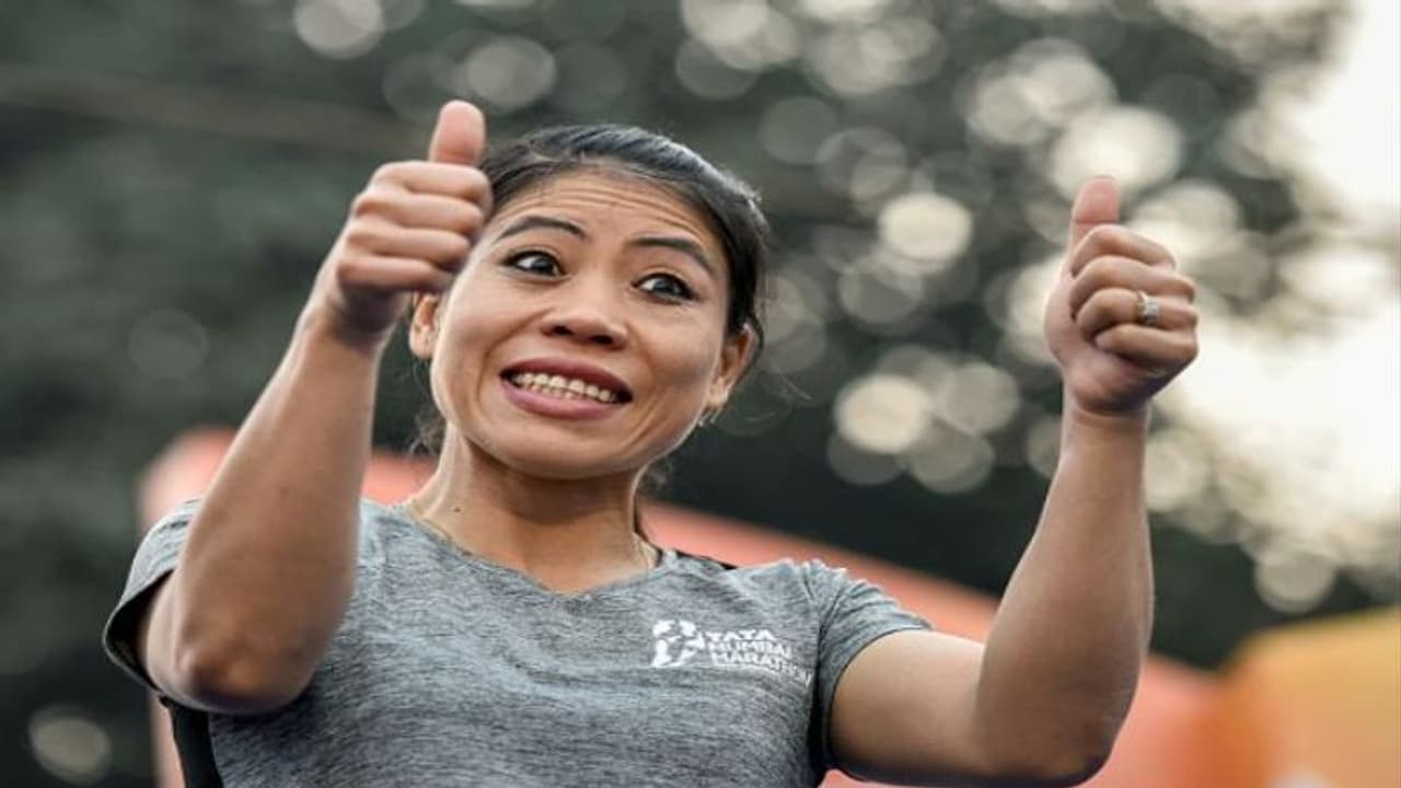 থাই প্রতিপক্ষকে সহজে উড়িয়ে বক্সিং বিশ্বকাপের কোয়ার্টার ফাইনালে মেরি কম থাই প্রতিপক্ষকে সহজে উড়িয়ে বক্সিং বিশ্বকাপের কোয়ার্টার ফাইনালে মেরি কম