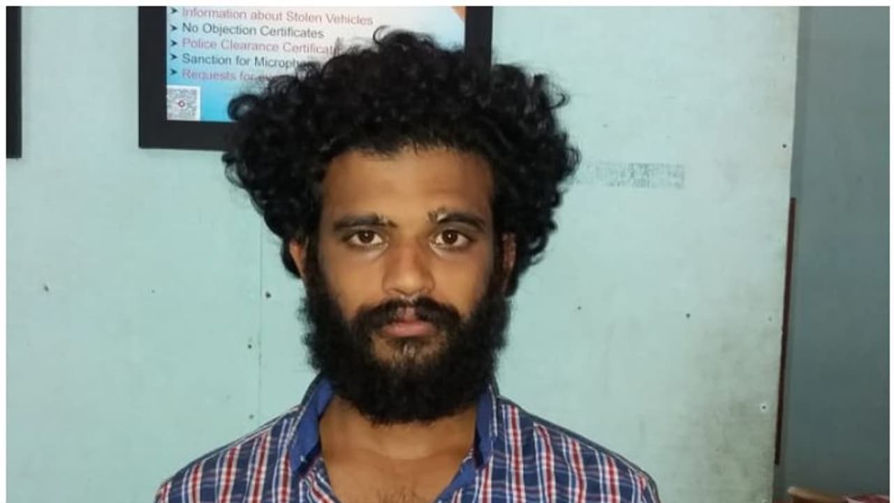 യുവാവിനെ മർദ്ദിച്ച് അവശനാക്കിയ ശേഷം മുങ്ങിയ പ്രതി അറസ്റ്റിൽ യുവാവിനെ മർദ്ദിച്ച് അവശനാക്കിയ ശേഷം മുങ്ങിയ പ്രതി അറസ്റ്റിൽ