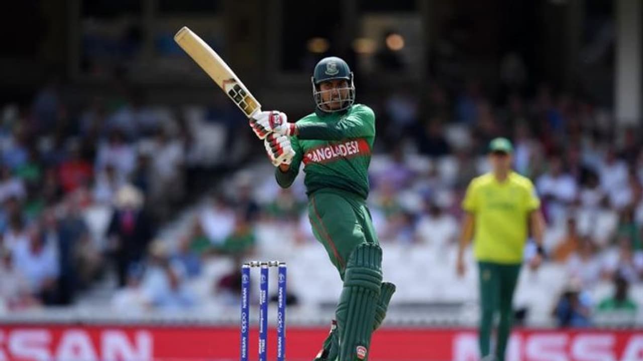 സൗമ്യ സര്ക്കാരിനെ ബംഗ്ലാദേശ് ടീമിലേക്ക് തിരിച്ചുവിളിച്ചു സൗമ്യ സര്ക്കാരിനെ ബംഗ്ലാദേശ് ടീമിലേക്ക് തിരിച്ചുവിളിച്ചു