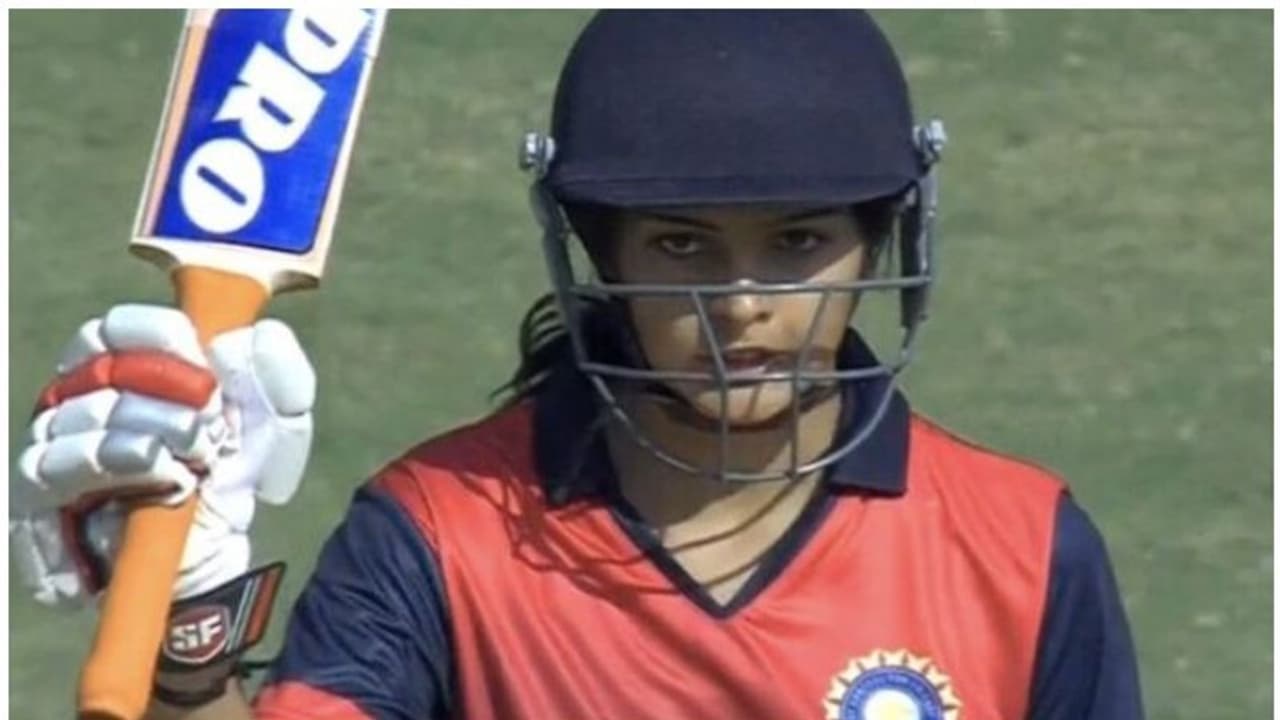 ಮಹಿಳಾ ಏಕದಿನ: ದಕ್ಷಿಣ ಆಫ್ರಿಕಾ ಎದುರು ಭಾರತಕ್ಕೆ ಭರ್ಜರಿ ಜಯ ಮಹಿಳಾ ಏಕದಿನ: ದಕ್ಷಿಣ ಆಫ್ರಿಕಾ ಎದುರು ಭಾರತಕ್ಕೆ ಭರ್ಜರಿ ಜಯ