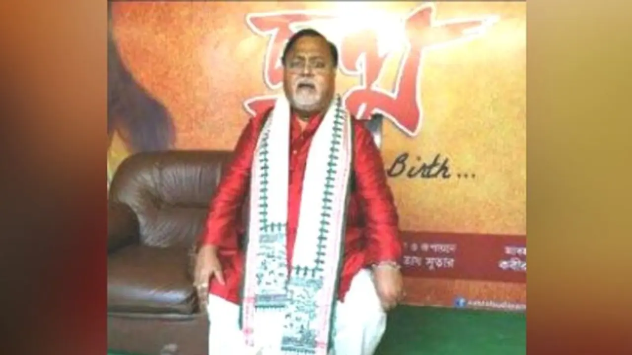 ত্রাণ নিয়ে অভিযোগ আনছেন ভুক্তভুগীরা, পার্থ বলছেন কোনও ইস্যু নেই