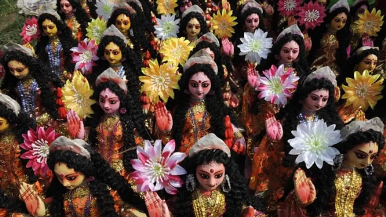 জেনে নিন কোজাগরী লক্ষ্মীপুজোয় কোন উপায়ে দেবী হবেন সন্তুষ্ট সংসারে আসবে সমৃদ্ধি