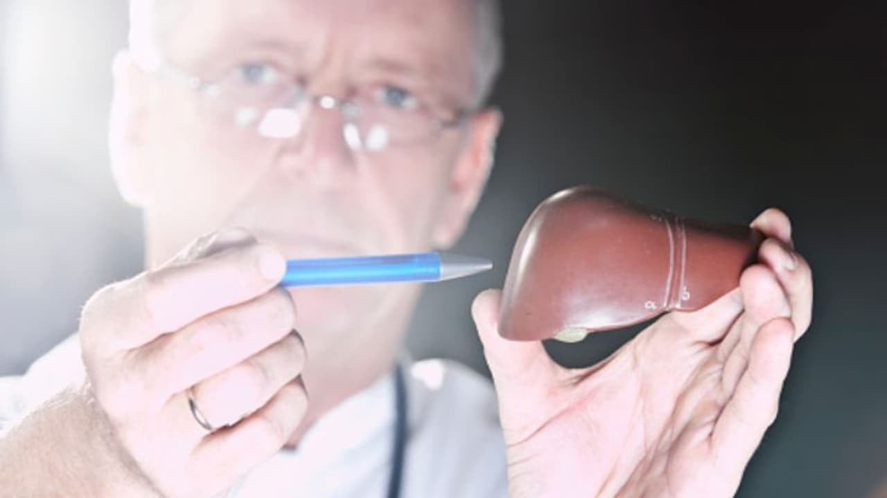 লিভার সিরোসিসের ঝুঁকি কমাতে মেনে চলুন এই নিয়মগুলি