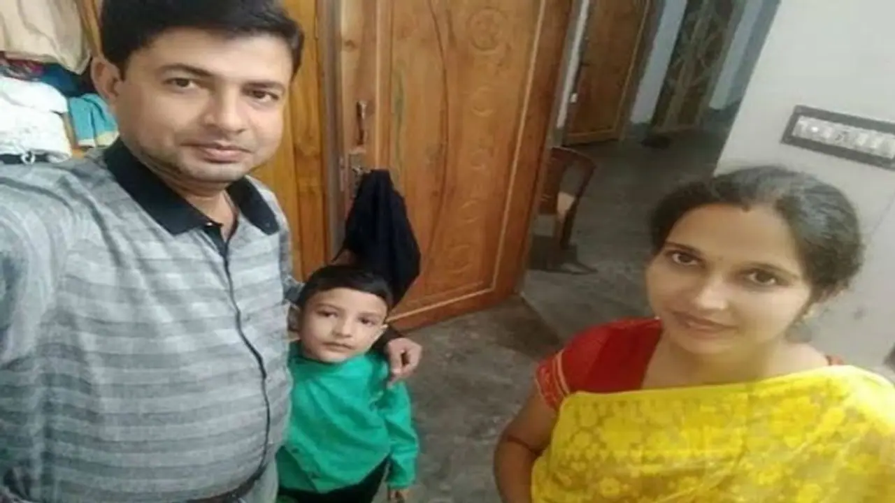 জিয়াগঞ্জে শিক্ষক খুনে পারিবারিক বিবাদ না আরএসএস যোগ, ক্রমেই ঘনাচ্ছে রহস্য জিয়াগঞ্জে শিক্ষক খুনে পারিবারিক বিবাদ না আরএসএস যোগ, ক্রমেই ঘনাচ্ছে রহস্য