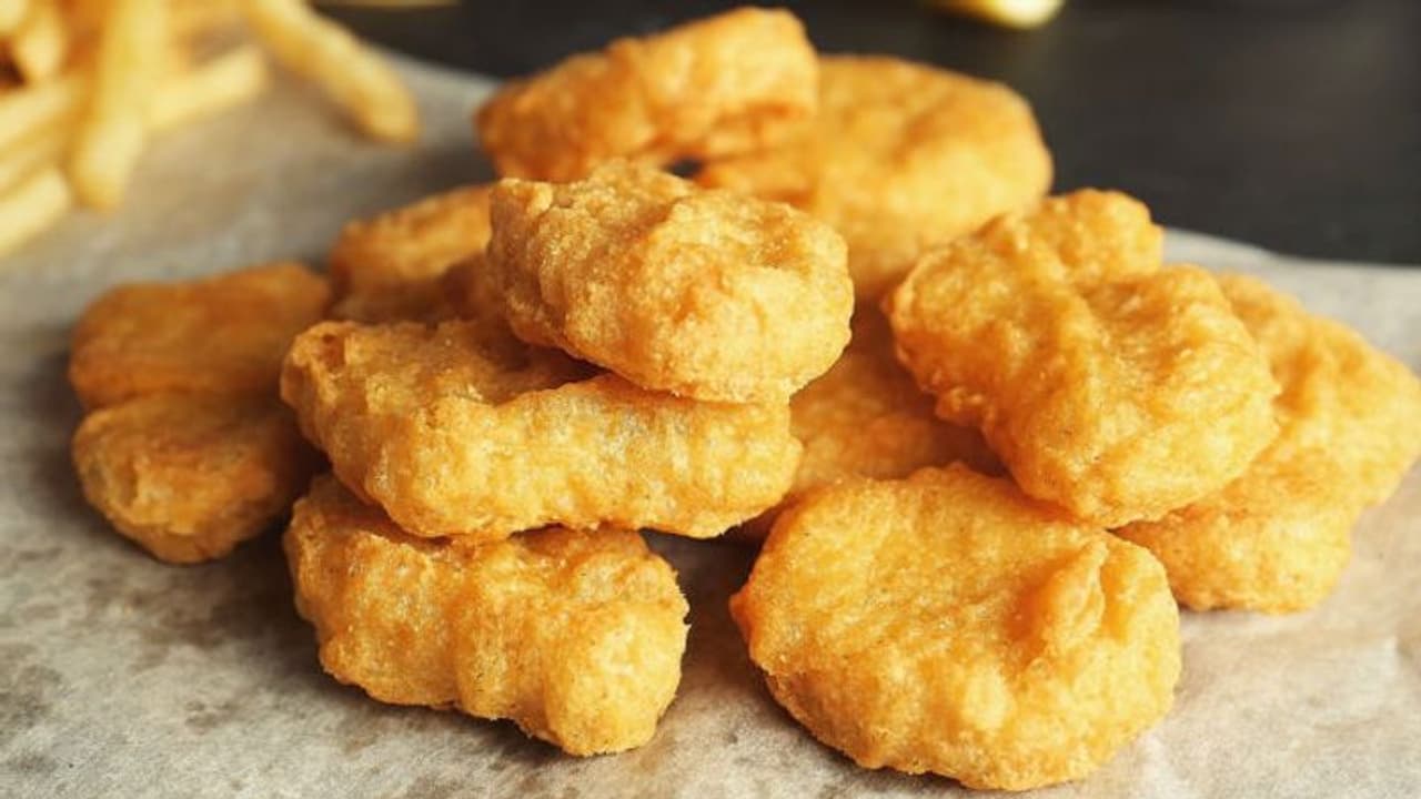 മദ്യപിക്കുന്നതിനിടെ ചിക്കന് നഗ്ഗെറ്റ്സ് കഴിപ്പിച്ചു; സുഹൃത്തുക്കള്ക്കെതിരെ പൊലീസ് കേസുമായി 'വെജിറ്റേറിയന്' പെണ്കുട്ടി മദ്യപിക്കുന്നതിനിടെ ചിക്കന് നഗ്ഗെറ്റ്സ് കഴിപ്പിച്ചു; സുഹൃത്തുക്കള്ക്കെതിരെ പൊലീസ് കേസുമായി 'വെജിറ്റേറിയന്' പെണ്കുട്ടി