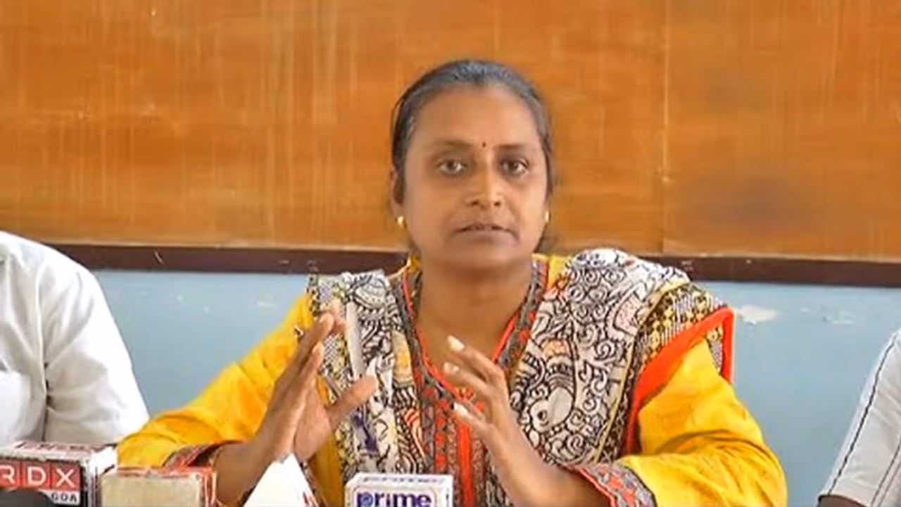 कांग्रेस ने पंद्रह वर्षों से गोवा में हो रहे फिल्म महोत्सव से होने वाले लाभ पर श्वेत पत्र की मांग की कांग्रेस ने पंद्रह वर्षों से गोवा में हो रहे फिल्म महोत्सव से होने वाले लाभ पर श्वेत पत्र की मांग की