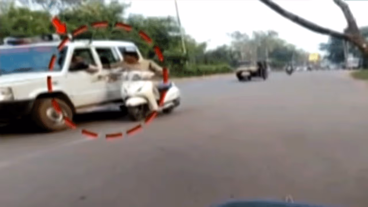 इस पुलिसवाले को नहीं अपनी जिंदगी की फ्रिक, मौत को दे रहा चकमा इस पुलिसवाले को नहीं अपनी जिंदगी की फ्रिक, मौत को दे रहा चकमा