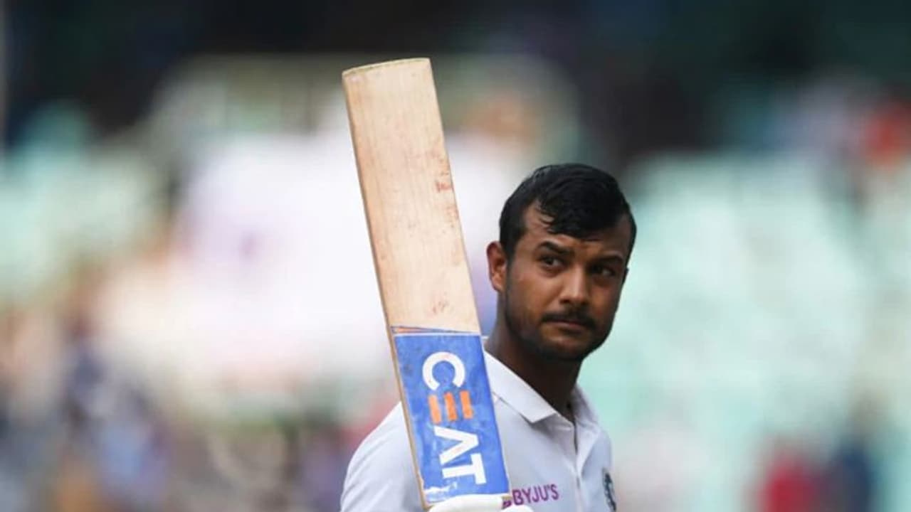 ದೇವಧರ್ ಟೂರ್ನಿ: ಮಯಾಂಕ್ ಸೇರಿ 3 ಕನ್ನಡಿಗರಿಗೆ ಸ್ಥಾನ ದೇವಧರ್ ಟೂರ್ನಿ: ಮಯಾಂಕ್ ಸೇರಿ 3 ಕನ್ನಡಿಗರಿಗೆ ಸ್ಥಾನ