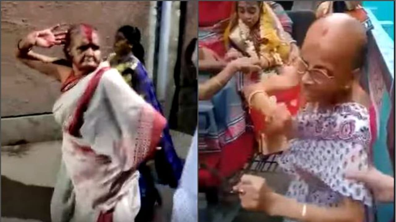 কে বলে ঠাকুমা তোমার...উদ্দাম নাচে ভাসান মাতালেন দুই 'ডান্সিং দিদা', ভিডিও ভাইরাল, দেখুন কে বলে ঠাকুমা তোমার...উদ্দাম নাচে ভাসান মাতালেন দুই 'ডান্সিং দিদা', ভিডিও ভাইরাল, দেখুন