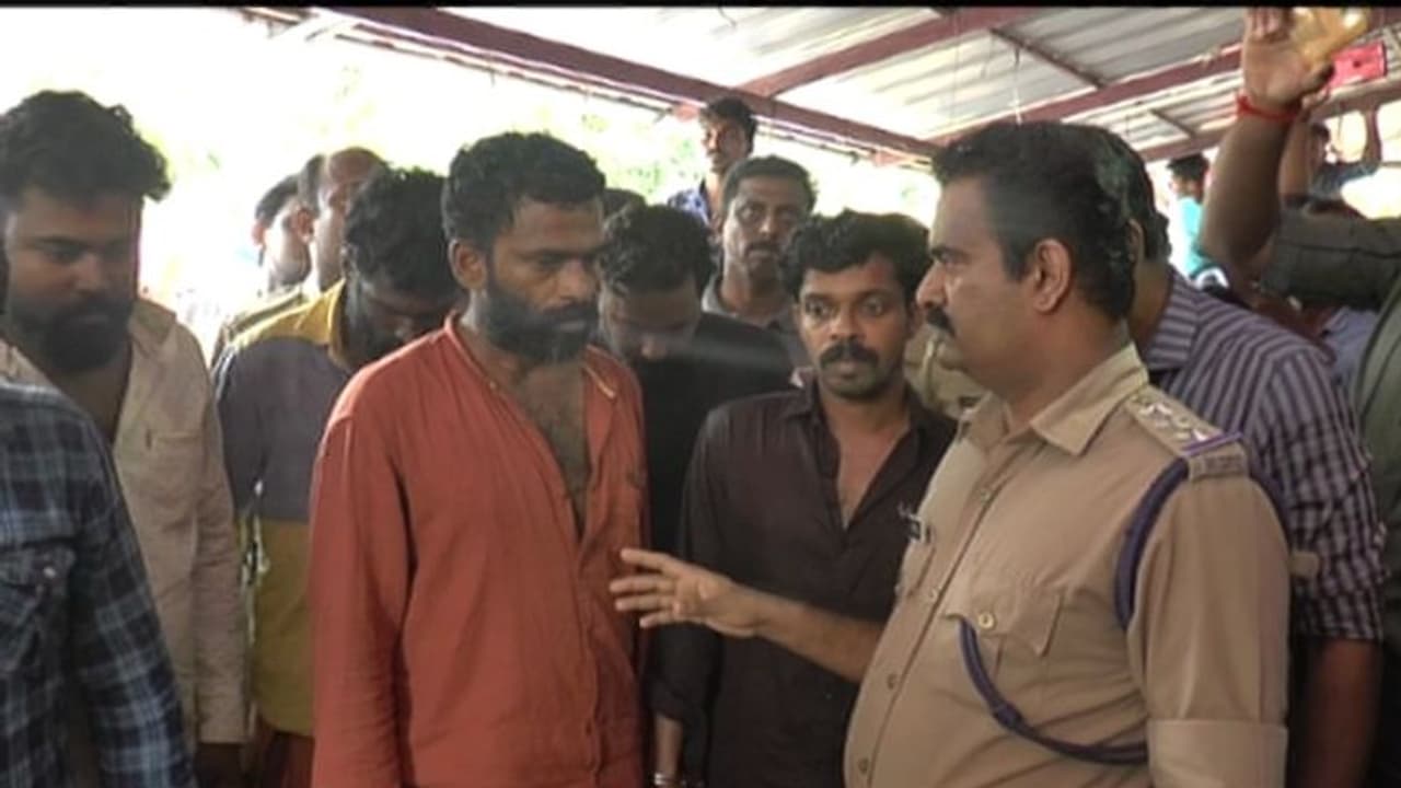 കീഴാറ്റിങ്ങലിലെ സഹകരണ ബാങ്കിൽ കവർച്ച നടത്താൻ ശ്രമിച്ച സംഘം പിടിയിൽ