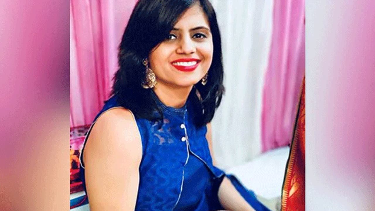 థాయిలాండ్ లో ఇండియన్ టెక్కీ మృతి... ఆఖరి చూపు కోసం.. థాయిలాండ్ లో ఇండియన్ టెక్కీ మృతి... ఆఖరి చూపు కోసం..