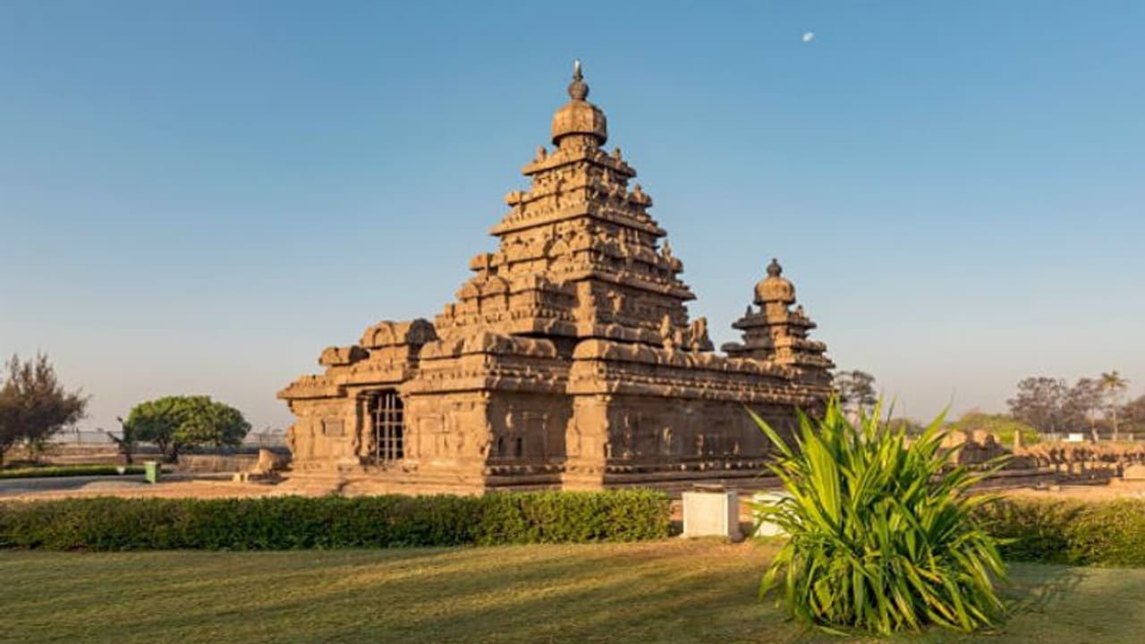 മുഖം മിനുക്കാൻ മാമല്ലപുരവും ഊട്ടിയും ; 170 കോടി രൂപ അനുവദിച്ച് കേന്ദ്ര ടൂറിസം മന്ത്രാലയം മുഖം മിനുക്കാൻ മാമല്ലപുരവും ഊട്ടിയും ; 170 കോടി രൂപ അനുവദിച്ച് കേന്ദ്ര ടൂറിസം മന്ത്രാലയം