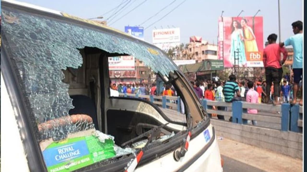 ঘুমন্ত তীর্থযাত্রীদের পিষে দিল বাস, মৃত একই পরিবারের সাত