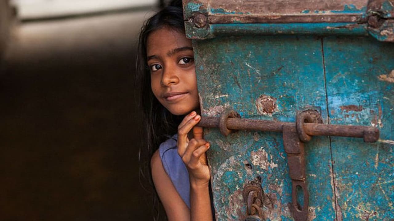 ಕೇಂದ್ರ ಸರ್ಕಾರ ಹೆಣ್ಣು ಮಕ್ಕಳಿಗೆ 2 ಲಕ್ಷ ರು. ಹಣ ಕೊಡೋದು ಹೌದಾ? ಕೇಂದ್ರ ಸರ್ಕಾರ ಹೆಣ್ಣು ಮಕ್ಕಳಿಗೆ 2 ಲಕ್ಷ ರು. ಹಣ ಕೊಡೋದು ಹೌದಾ?