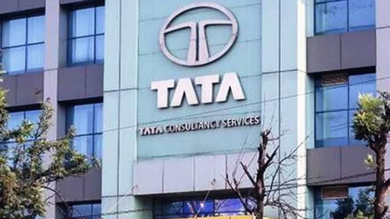 ಡಿಜಿಟಲೀಕರಣಕ್ಕೆ ಟಿಸಿಎಸ್ ಮಾಡಿದ ಪ್ಲ್ಯಾನ್ ಏನು?: ಉದ್ಯೋಗ ಪ್ರಾವಿಣ್ಯತೆ ಎಂದರೆ ಹಾಲು ಜೇನು! ಡಿಜಿಟಲೀಕರಣಕ್ಕೆ ಟಿಸಿಎಸ್ ಮಾಡಿದ ಪ್ಲ್ಯಾನ್ ಏನು?: ಉದ್ಯೋಗ ಪ್ರಾವಿಣ್ಯತೆ ಎಂದರೆ ಹಾಲು ಜೇನು!