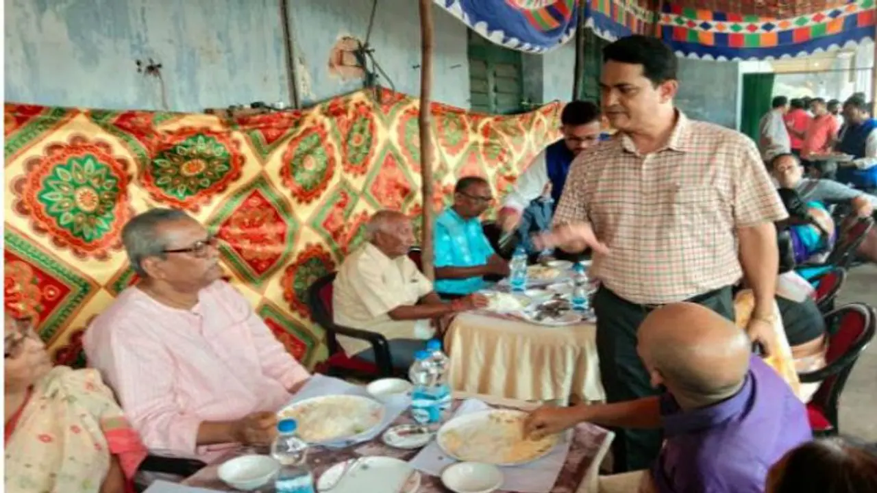 জল, বিদ্যুতের সমস্যা হলেও সাহায্য করবে পুলিশ, বাংলাতেই অভিনব উদ্যোগ জল, বিদ্যুতের সমস্যা হলেও সাহায্য করবে পুলিশ, বাংলাতেই অভিনব উদ্যোগ