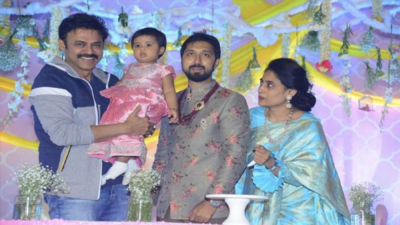 డైరెక్టర్ బాబీ కుమార్తె బర్త్ డే.. సెలెబ్రిటీల సందడి చూశారా! డైరెక్టర్ బాబీ కుమార్తె బర్త్ డే.. సెలెబ్రిటీల సందడి చూశారా!