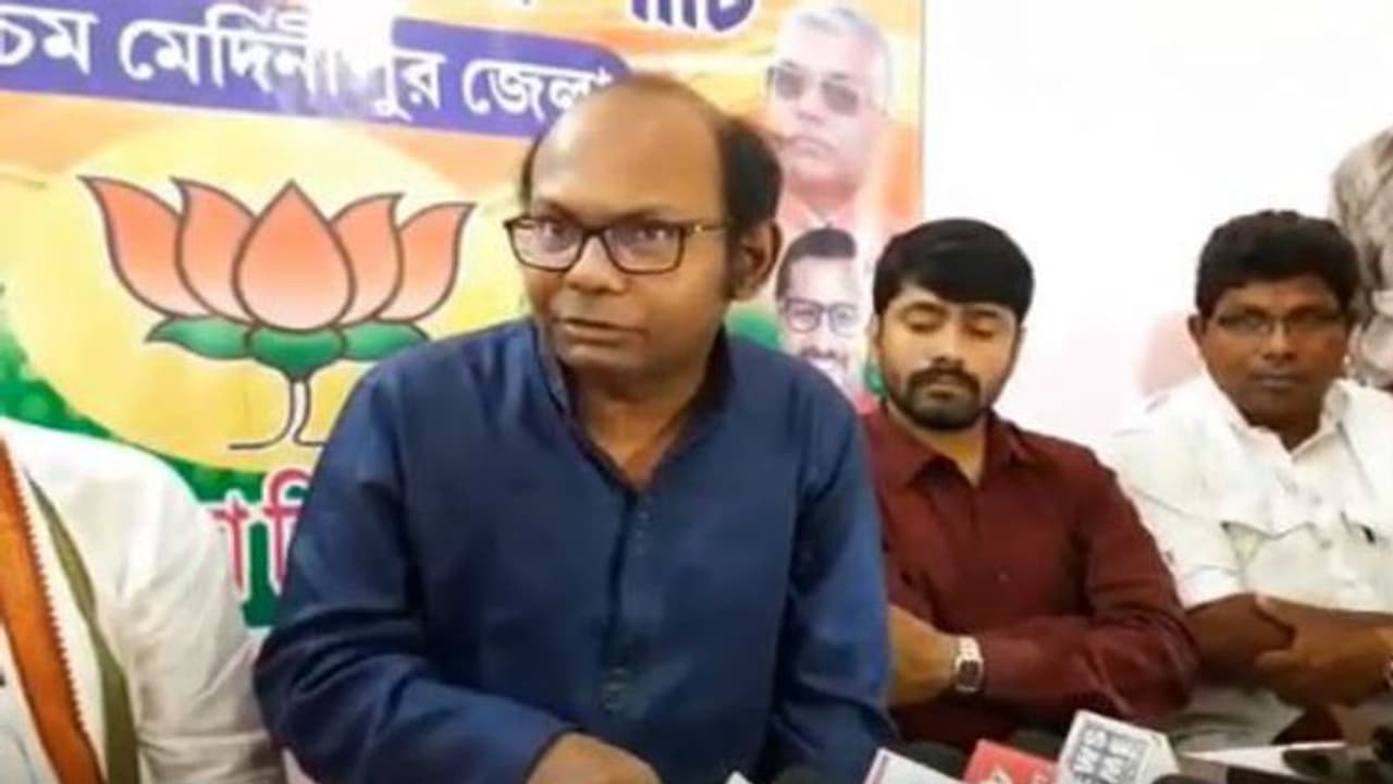 চারদিনে খুন ৮ জন, রাষ্ট্রপতি শাসনের দাবিতে শনিবার কলকাতায় ধর্না বিজেপির চারদিনে খুন ৮ জন, রাষ্ট্রপতি শাসনের দাবিতে শনিবার কলকাতায় ধর্না বিজেপির