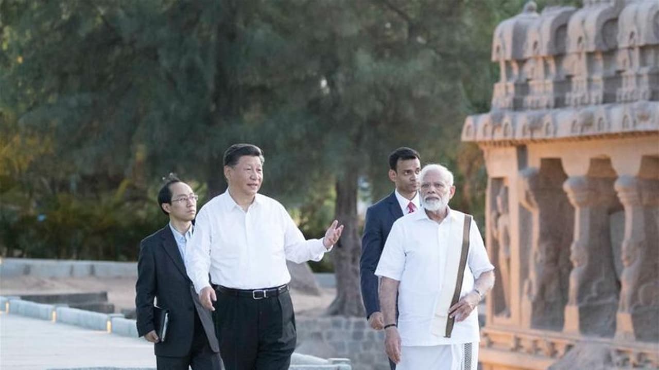 மோடி அணிந்த வேட்டிதான் அதிமுக வெற்றிக்குக் காரணம்... அதிமுகவின் வெற்றியைப் பங்குபோடும் பாஜக! மோடி அணிந்த வேட்டிதான் அதிமுக வெற்றிக்குக் காரணம்... அதிமுகவின் வெற்றியைப் பங்குபோடும் பாஜக!