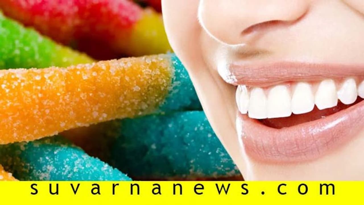 ಹಲ್ಲುಗಳಿಗೆ ಬ್ಯಾಟರಿ ಆ್ಯಸಿಡ್ನಷ್ಟೇ ಕ್ರೂರ ಹುಳಿ ಕ್ಯಾಂಡಿಗಳು ! ಹಲ್ಲುಗಳಿಗೆ ಬ್ಯಾಟರಿ ಆ್ಯಸಿಡ್ನಷ್ಟೇ ಕ್ರೂರ ಹುಳಿ ಕ್ಯಾಂಡಿಗಳು !