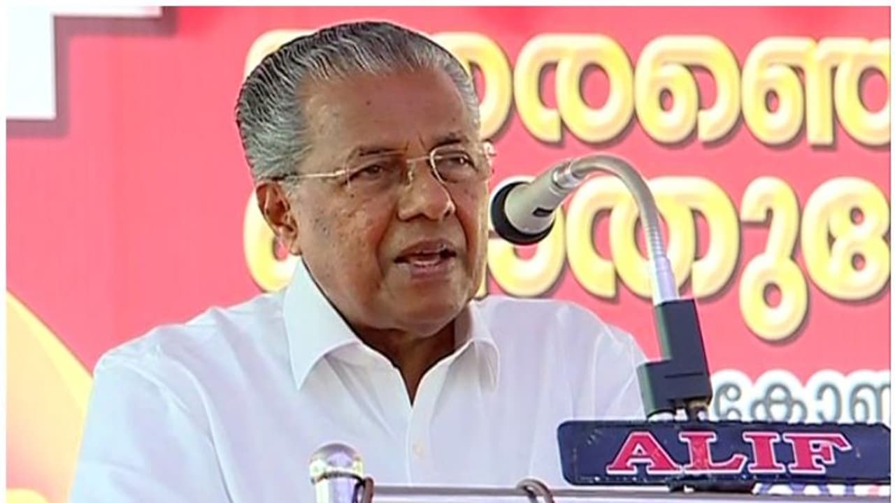 വാളയാര്‍ കേസ് കോടതിയില്‍ പരാജയപ്പെട്ടത് ഗൗരവമായി പരിശോധിക്കുമെന്ന് മുഖ്യമന്ത്രി