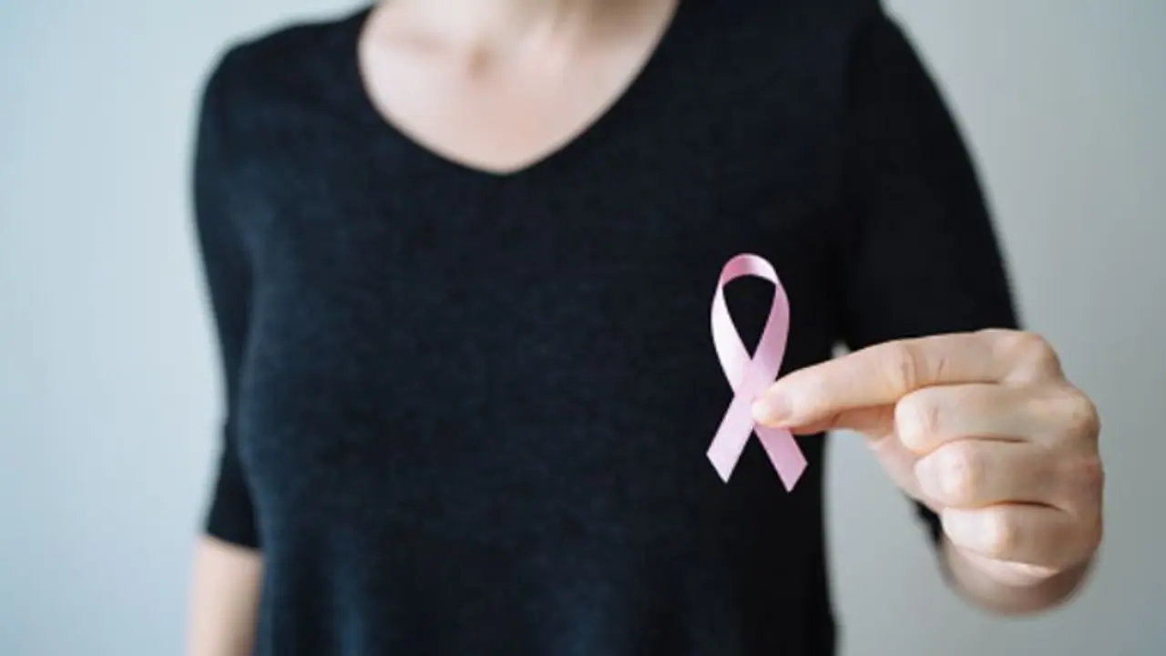 ১০ মিনিটের মধ্যে প্রথম স্টেজের স্তন ক্যান্সার সনাক্ত করতে পারবে নতুন এই ডিভাইজ ১০ মিনিটের মধ্যে প্রথম স্টেজের স্তন ক্যান্সার সনাক্ত করতে পারবে নতুন এই ডিভাইজ