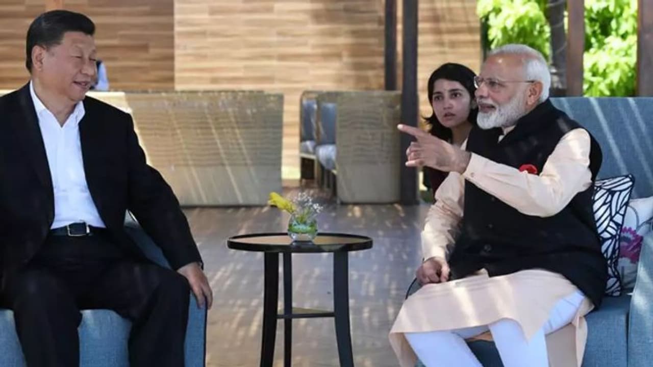 ಕಾಶ್ಮೀರ ವಿಷಯ ಮಾತಾಡಿಲ್ಲ: ಮೋದಿ ಮುಂದೆ ಕ್ಸಿ ಕೆಮ್ಮಂಗಿಲ್ಲ! ಕಾಶ್ಮೀರ ವಿಷಯ ಮಾತಾಡಿಲ್ಲ: ಮೋದಿ ಮುಂದೆ ಕ್ಸಿ ಕೆಮ್ಮಂಗಿಲ್ಲ!