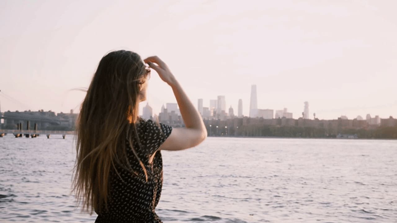 सुनहरे बालों वाली लड़की के खौफ से हैरान है पटना के लोग, वो पलक झपकते ही दिखा देती है अपना रंग सुनहरे बालों वाली लड़की के खौफ से हैरान है पटना के लोग, वो पलक झपकते ही दिखा देती है अपना रंग