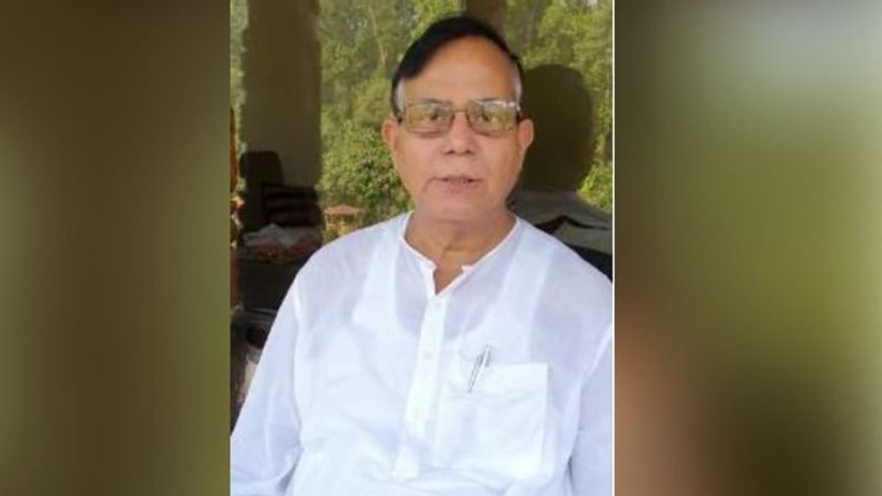 সিপিআইএম র রাজ্য কমিটিতে বড় রদবদল, পদ ছাড়লেন বিমান সূর্যরা, নতুন সম্পাদকের দায়িত্বে সেলিম সিপিআইএম র রাজ্য কমিটিতে বড় রদবদল, পদ ছাড়লেন বিমান সূর্যরা, নতুন সম্পাদকের দায়িত্বে সেলিম