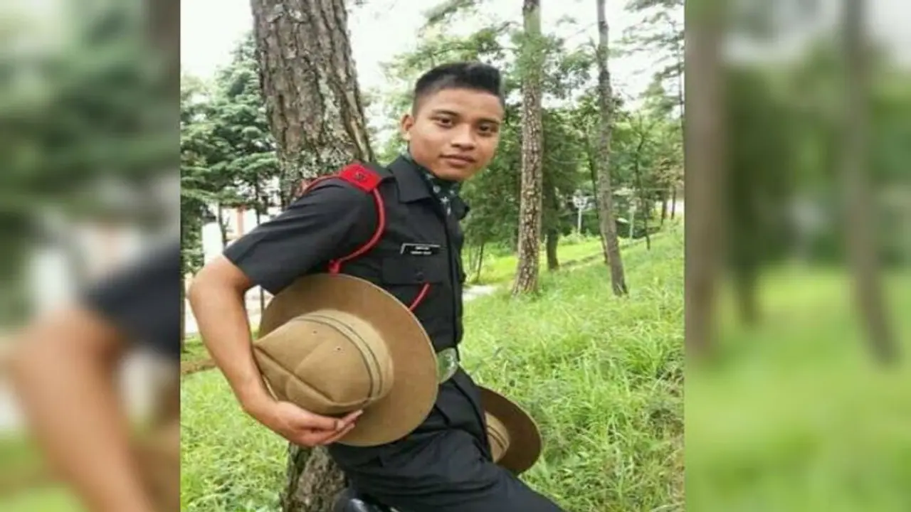 কাশ্মীরে ফের শহিদ বাংলার জওয়ান, শোকের ছায়া শিলিগুড়িতে কাশ্মীরে ফের শহিদ বাংলার জওয়ান, শোকের ছায়া শিলিগুড়িতে