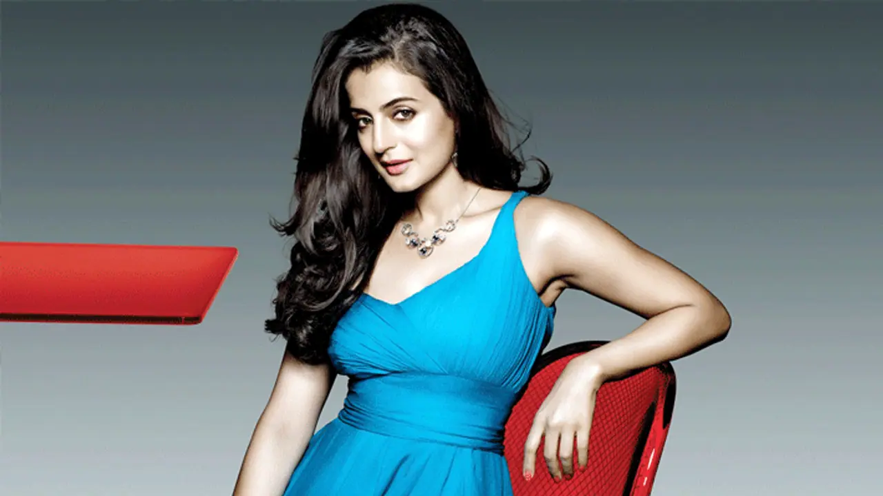 एक्ट्रेस अमीषा पटेल के खिलाफ निकला अरेस्ट वारंट, कभी भी गिरफ्तार कर सकती है पुलिस एक्ट्रेस अमीषा पटेल के खिलाफ निकला अरेस्ट वारंट, कभी भी गिरफ्तार कर सकती है पुलिस