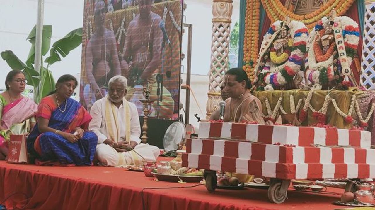 విశ్వవ్యాప్తం.. గోవింద నామస్మరణం: సింగపూర్లో టీటీడీ చైర్మన్ విశ్వవ్యాప్తం.. గోవింద నామస్మరణం: సింగపూర్లో టీటీడీ చైర్మన్