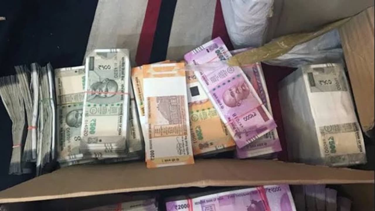 நீட் தேர்வின் மூலம் ரூ.400 கோடிக்குமேல் லாபம் பார்த்த மத்திய அரசு... வெளிவந்த அதிர்ச்சி தகவல்! நீட் தேர்வின் மூலம் ரூ.400 கோடிக்குமேல் லாபம் பார்த்த மத்திய அரசு... வெளிவந்த அதிர்ச்சி தகவல்!