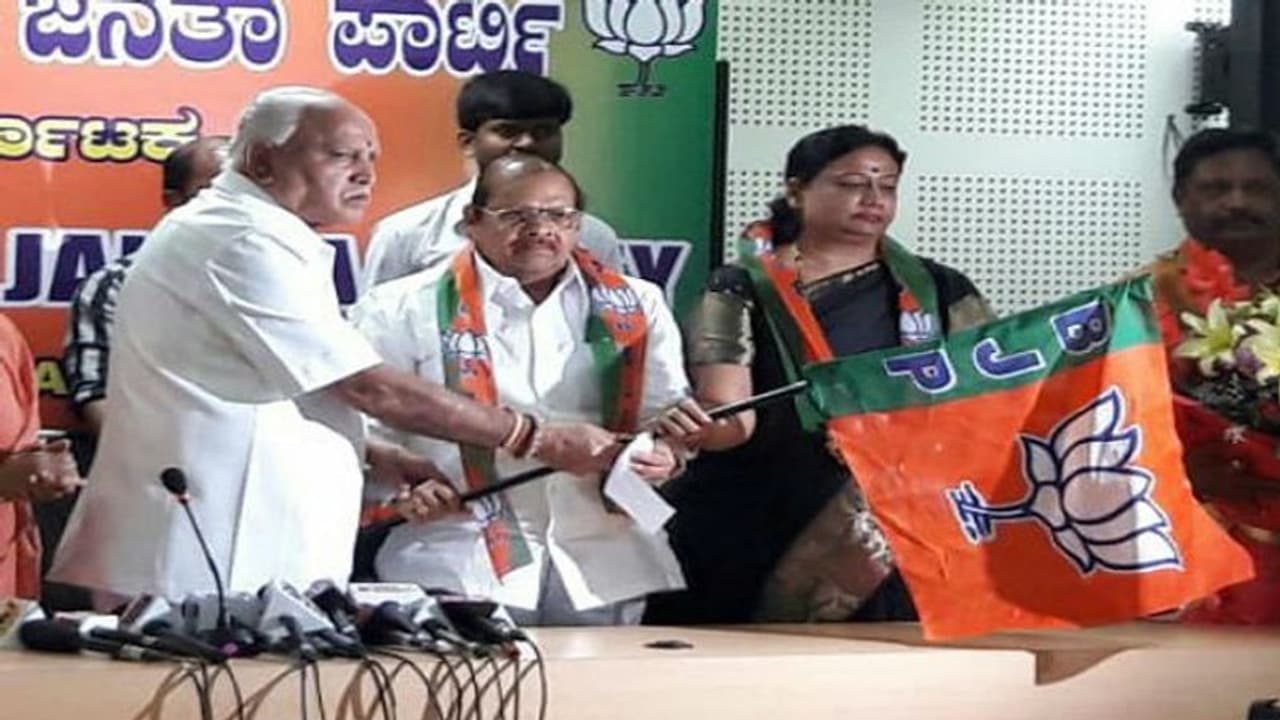 ಇಬ್ರಾಹಿಂ ರಾಜೀನಾಮೆಯಿಂದ ತೆರವಾಗಿದ್ದ ಸ್ಥಾನ ಬಿಜೆಪಿ ಪಾಲು, ಚಿಂಚನಸೂರ್ ಅವಿರೋಧ ಆಯ್ಕೆ ಇಬ್ರಾಹಿಂ ರಾಜೀನಾಮೆಯಿಂದ ತೆರವಾಗಿದ್ದ ಸ್ಥಾನ ಬಿಜೆಪಿ ಪಾಲು, ಚಿಂಚನಸೂರ್ ಅವಿರೋಧ ಆಯ್ಕೆ