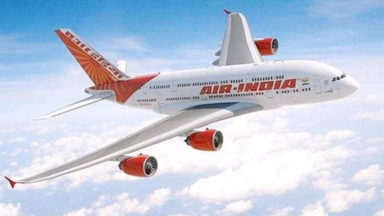 महिला क्रू संग 3 पैसेंजर ने की बदतमीजी, एअर इंडिया ने फ्लाइट से उतार दिया; 5 घंटे हुई लेट महिला क्रू संग 3 पैसेंजर ने की बदतमीजी, एअर इंडिया ने फ्लाइट से उतार दिया; 5 घंटे हुई लेट