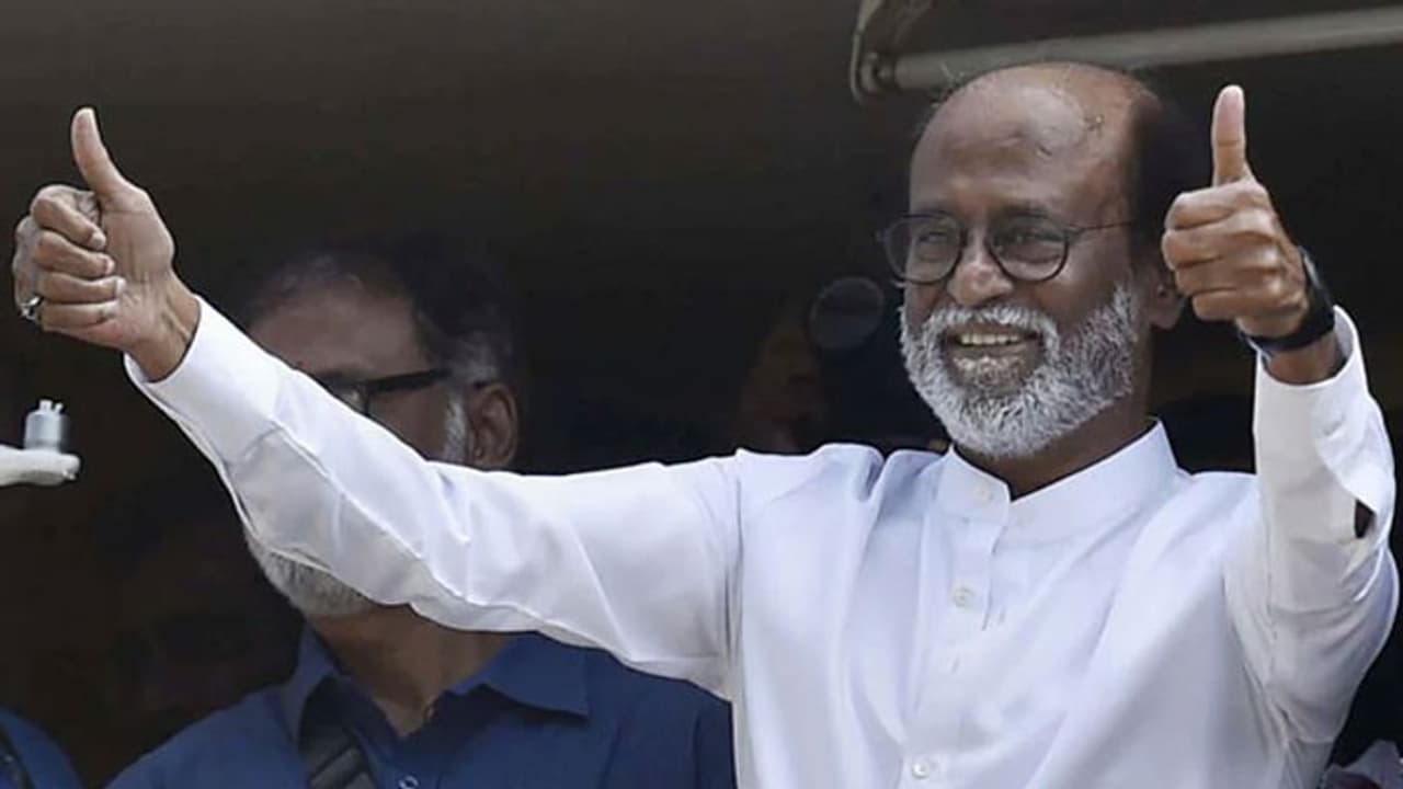 சிறுத்தை சிவாவிற்கு பிறகு கவுதம் மேனனுக்கு கால்ஷீட்..! அப்போ அரசியல் கட்சி? ரஜினி மனதில் என்ன உள்ளது?