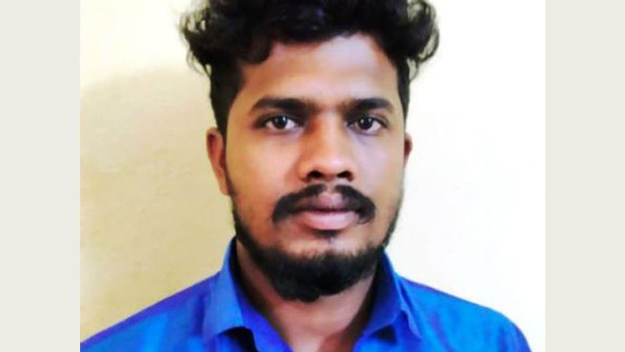 ಶಿವಮೊಗ್ಗ : ಟಿಕ್ಟಾಕ್ನಲ್ಲಿ ಅಶ್ಲೀಲ ವೀಡಿಯೋ ; ಬಂಧನ ಶಿವಮೊಗ್ಗ : ಟಿಕ್ಟಾಕ್ನಲ್ಲಿ ಅಶ್ಲೀಲ ವೀಡಿಯೋ ; ಬಂಧನ