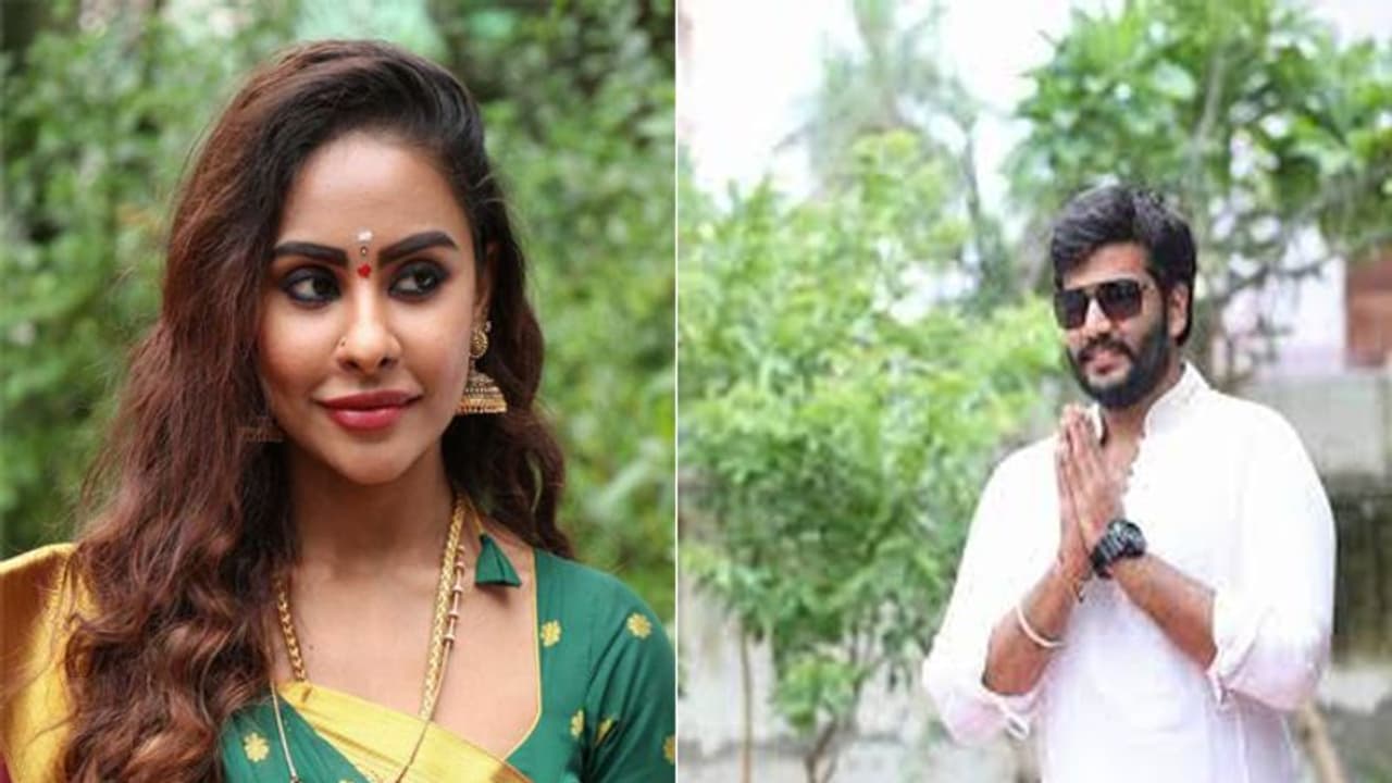 వైసీపీనేతకు ఒక్కరోజైనా భార్యగా గడపాలని ఉంది: ఆ తర్వాత చచ్చినా పర్లేదంటున్న సినీనటి శ్రీరెడ్డి వైసీపీనేతకు ఒక్కరోజైనా భార్యగా గడపాలని ఉంది: ఆ తర్వాత చచ్చినా పర్లేదంటున్న సినీనటి శ్రీరెడ్డి