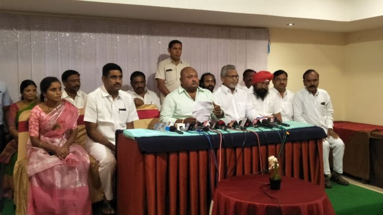 ఆర్టీసీ విలీనం మా మేనిఫెస్టోలో లేదు: గంగుల కమలాకర్