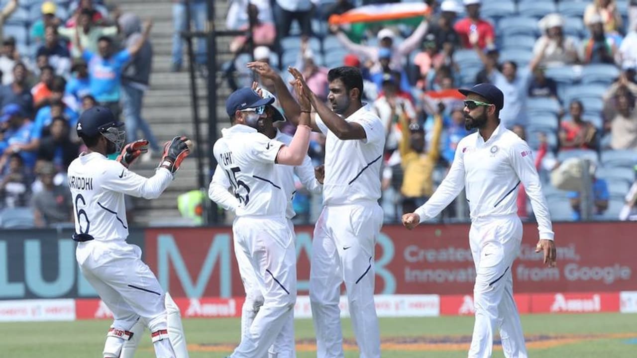 ಪುಣೆ ಟೆಸ್ಟ್ ಗೆಲುವು; ಆಸ್ಟ್ರೇಲಿಯಾ ದಾಖಲೆ ಮುರಿದ ಕೊಹ್ಲಿ ಸೈನ್ಯ! ಪುಣೆ ಟೆಸ್ಟ್ ಗೆಲುವು; ಆಸ್ಟ್ರೇಲಿಯಾ ದಾಖಲೆ ಮುರಿದ ಕೊಹ್ಲಿ ಸೈನ್ಯ!