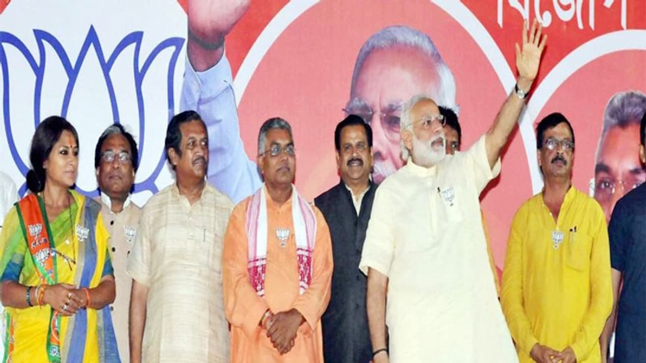 पश्चिम बंगाल: 2021 विधानसभा चुनाव के लिए BJPतैयार कर रही है प्रतिभाशाली कार्यकर्ताओं का समूह पश्चिम बंगाल: 2021 विधानसभा चुनाव के लिए BJPतैयार कर रही है प्रतिभाशाली कार्यकर्ताओं का समूह